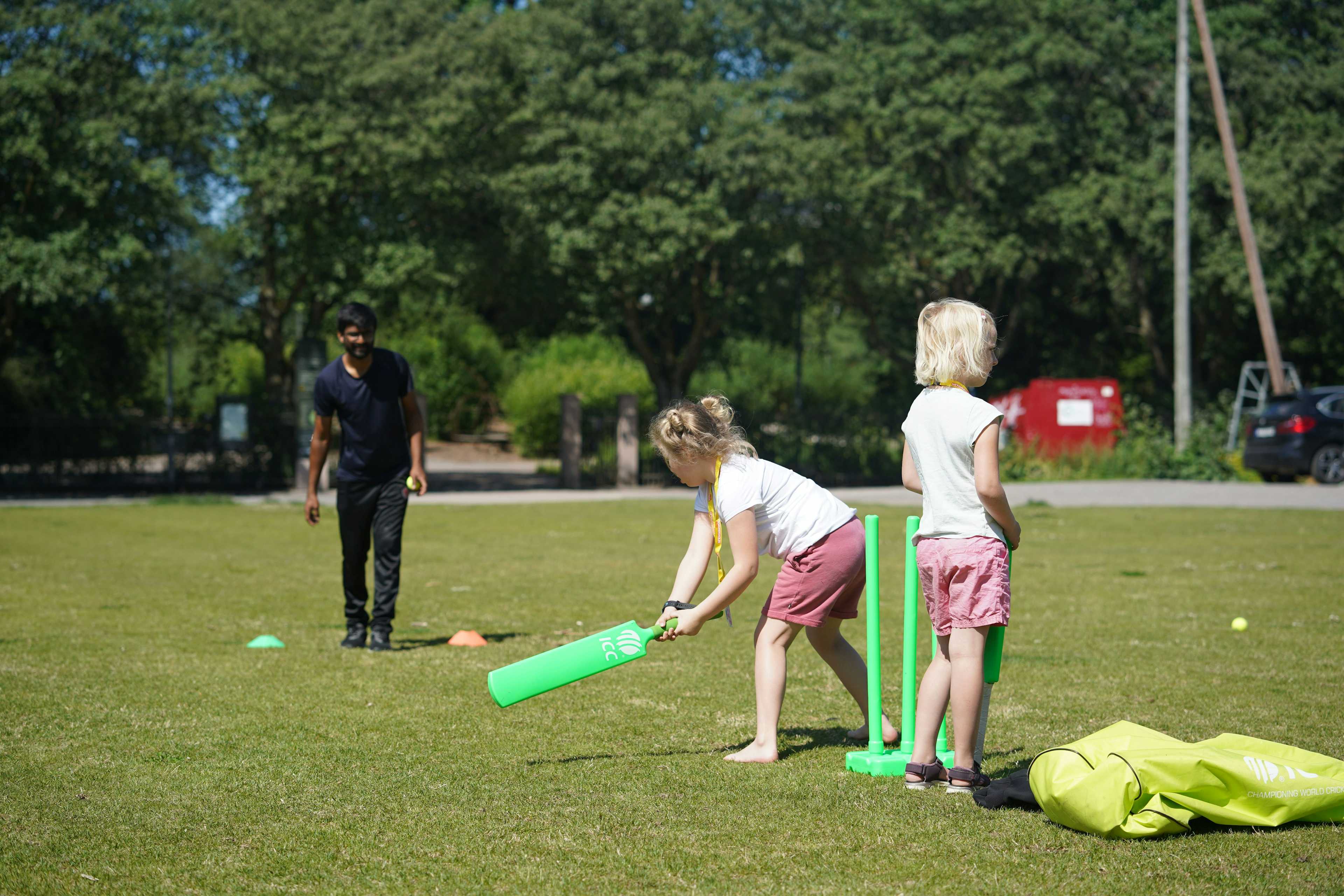 Barn deltar på aktiviteter hos Tøyen Sportsklubb
